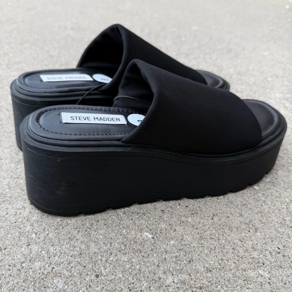 Steve Madden Overjoyed Black Platform Slide Wedge Sandals Sz 9 Chunky Lug Sole